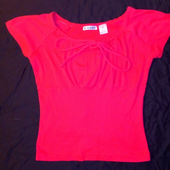 Cute Red Top - Picture 2 of 5